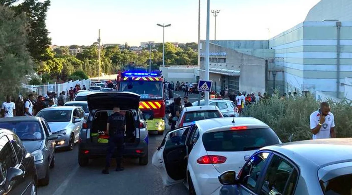 Marseldə futbol matçı zamanı bir nəfər öldürülüb, digəri yaralanıb