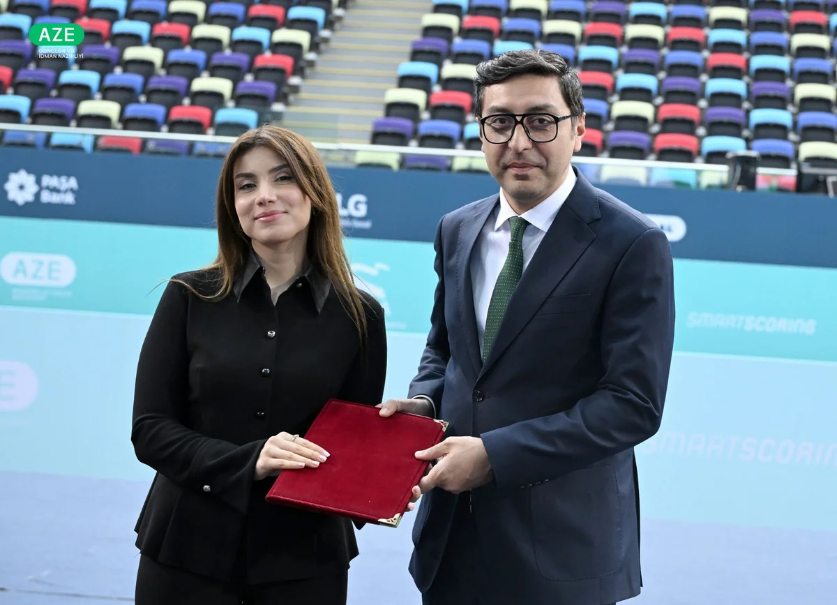 Fərid Qayıbov beynəlxalq yarışlarda fərqlənən idmançılar və məşqçilərlə görüşüb