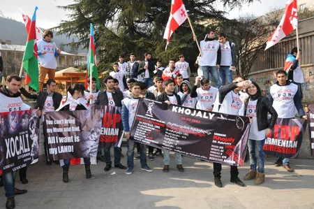 Tbilisidə Xocalıya ədalət kampaniyası çərçivəsində yürüş keçirilib