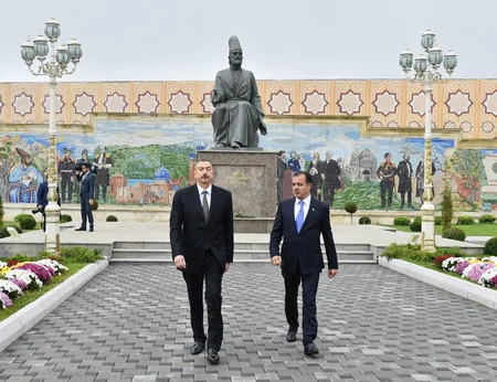 Президент Ильхам Алиев принял участие в открытии в Гяндже музея Мирзы Шафи Вазеха