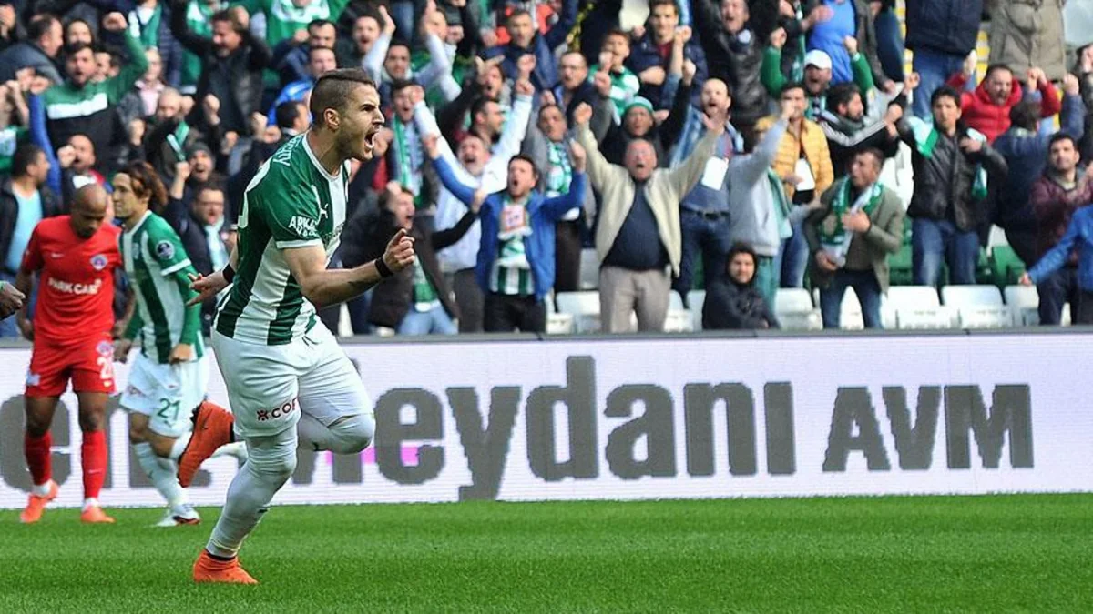 ​Türkiyə futbolçusuna Azərbaycan millisində oynamaq təklif edilib