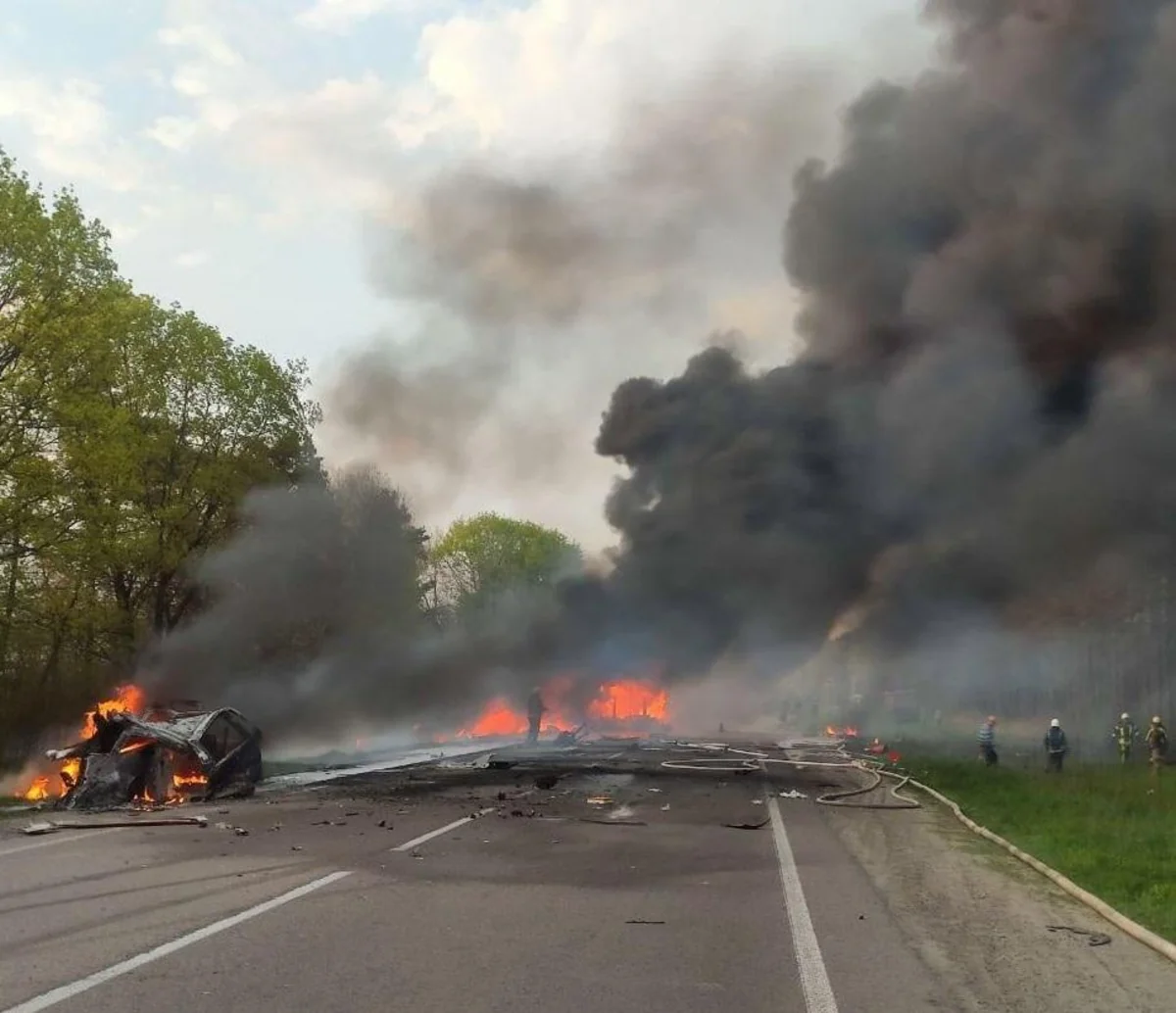 В Украине столкнулись автобус, легковушка и бензовоз, погибли 27 человек