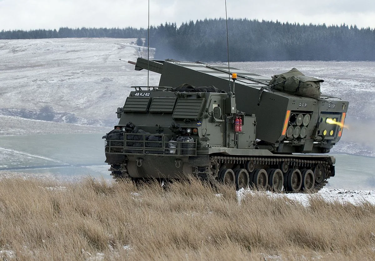 Britaniya Ukraynaya yeni M270 MLRS silahları verib