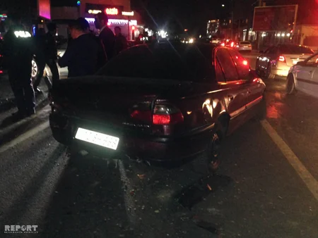 Bakıda kobud qayda pozan sürücü 4 avtomobilin toqquşmasına səbəb olub, xəsarət alanlar var - FOTO