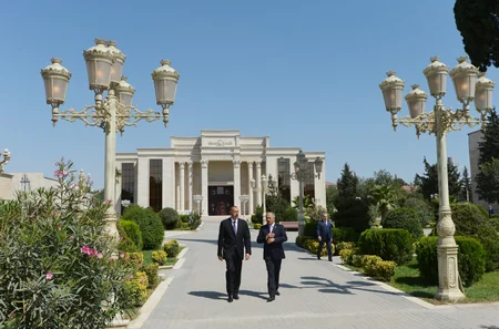 ​Prezident İlham Əliyev Cəlilabadda Heydər Əliyev Mərkəzinin açılışında iştirak edib
