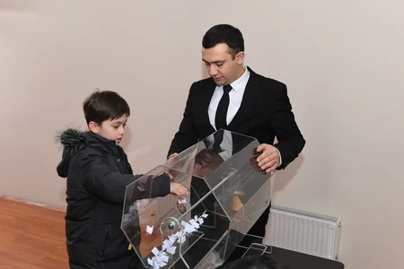 Füzuliyə köçürüləcək ailələr arasında növbəti püşkatma keçirilib