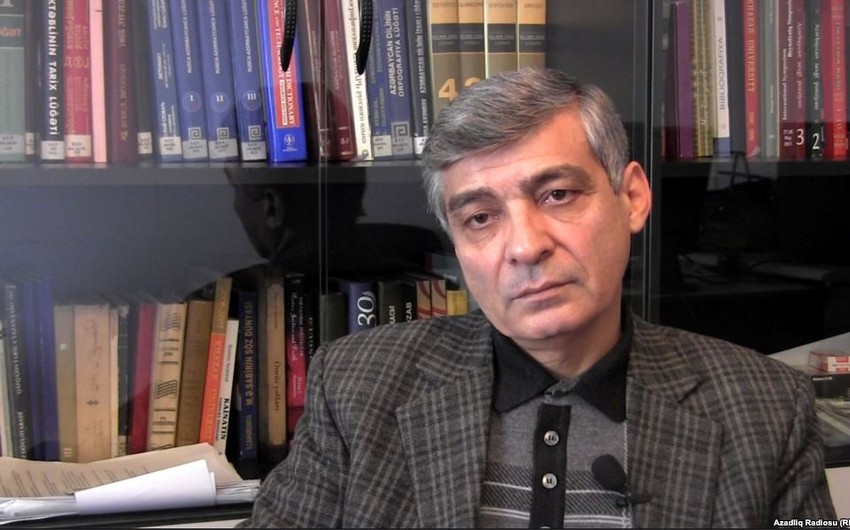Vurğun Əyyub Qubad İbadoğlunu Müsavatdan çıxaranları sərt şəkildə tənqid edib