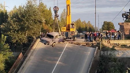 Xaçmazda sel sularının dağıtdığı körpü ilə bağlı müvəqqəti qərargah yaradılıb