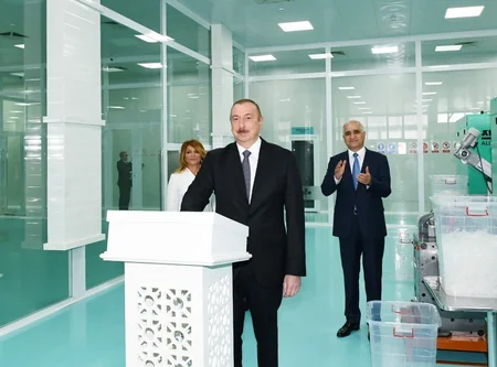 Prezident İlham Əliyev Pirallahı Sənaye Parkında şpris istehsalı zavodunun açılışında iştirak edib - ƏLAVƏ OLUNUB
