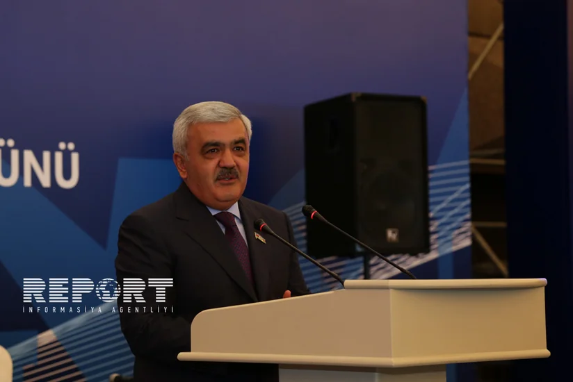 ​Rövnəq Abdullayev: Neftin qiymətinin aşağı düşməsinə baxmayaraq heç bir layihə gecikdirilmir