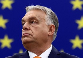 СМИ: ЕК попросила еврокомиссаров пропустить марш в Будапеште из-за Орбана