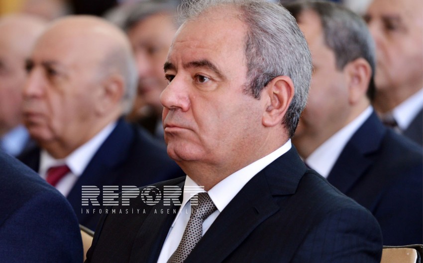 Nazir: İnternet provayderlərin faəliyyətinin məhdudlaşdırılması gündəmdə deyil