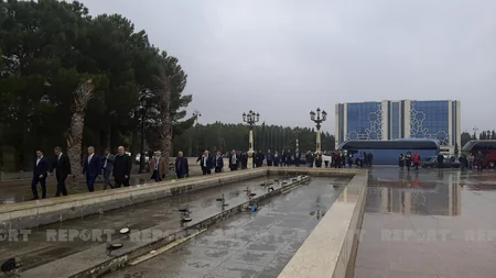 Представители НПО посетили Мавзолей Низами