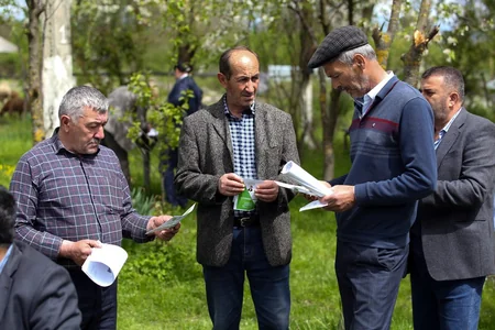 Qəbələdə güzəştli şərtlərlə gübrə satışı təşkil edilib