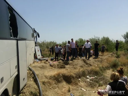 Baku-Tbilisi passenger bus collided with Kamaz , about 30 passengers injured - PHOTO