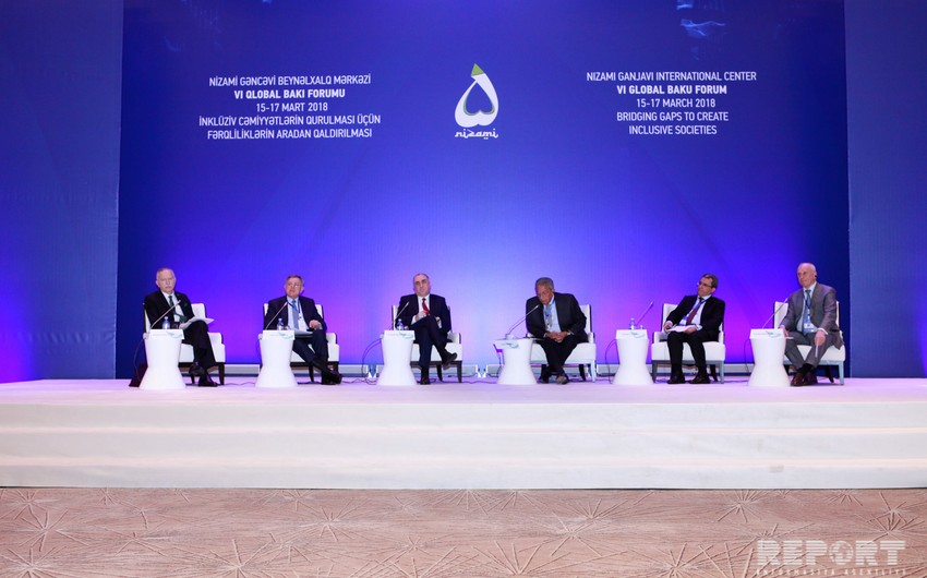 Bakı Forumunun iştirakçıları regional təhlükəsizlik məsələlərini müzakirə edirlər