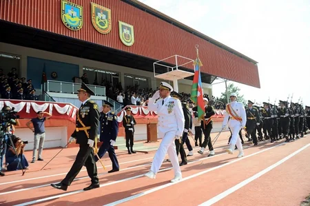 Xüsusi təyinatlı hərbi təhsil müəssisələrinin 2015-ci il buraxılışına həsr olunan təntənəli mərasim keçirilib - FOTO