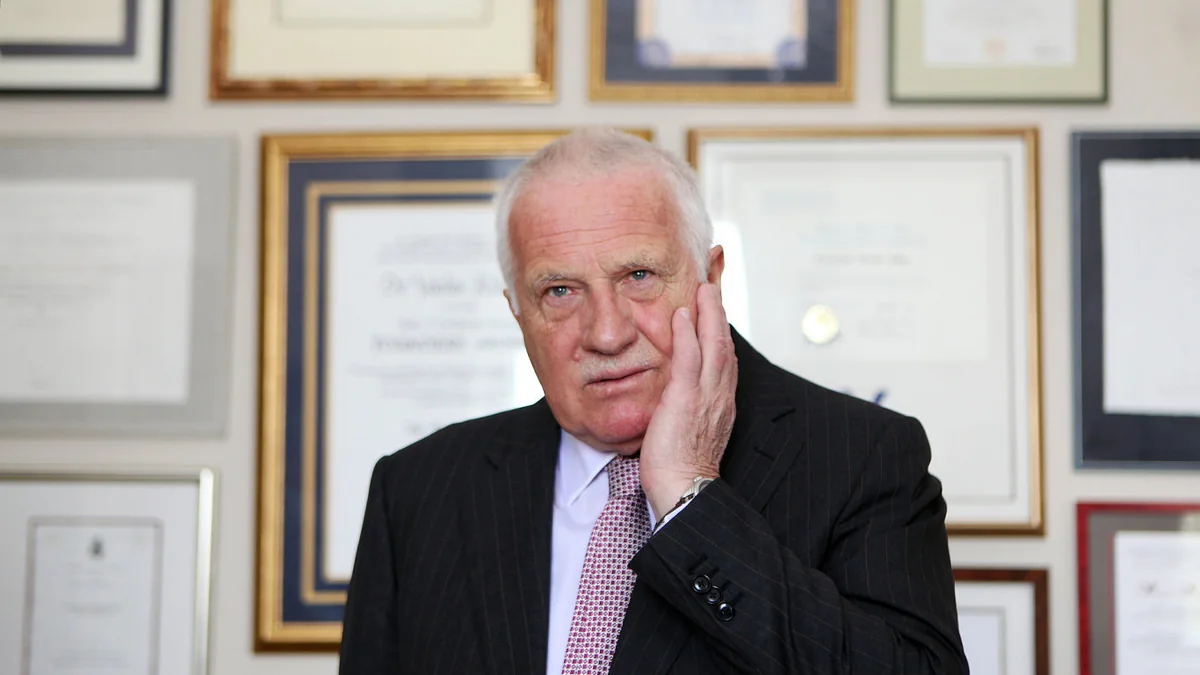 Çexiyanın eks-prezidenti koronavirusa yoluxdu