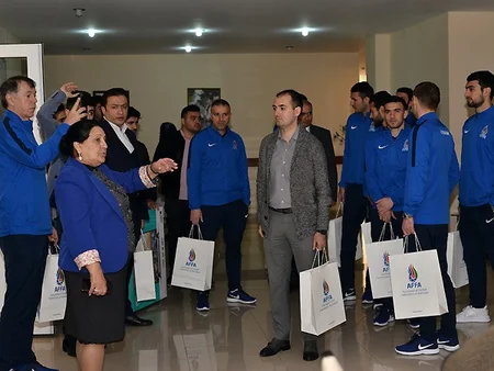 Azərbaycan millisinin üzvləri müharibə əlilləri pansionatında olublar