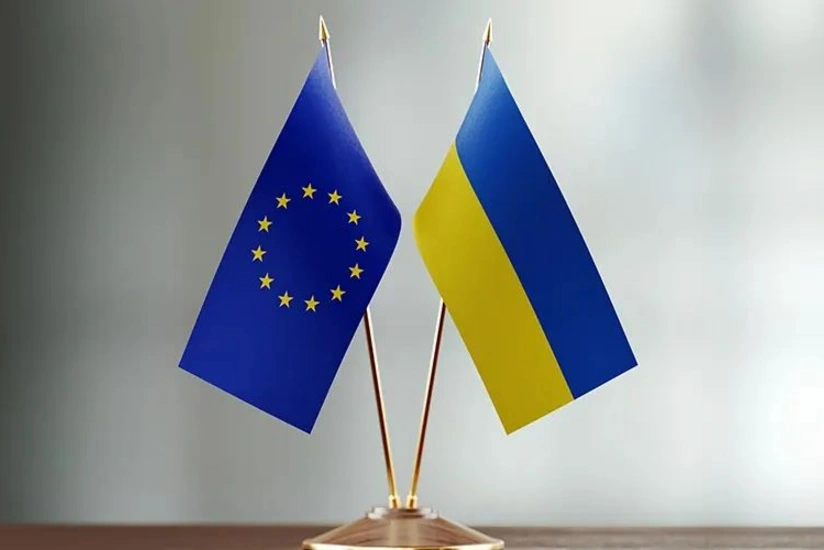 EU and Ukraine expected to sign security pact