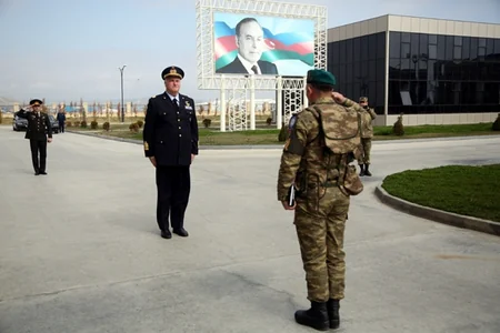 ​NATO nümayəndə heyəti hərbi hissələrdə olub