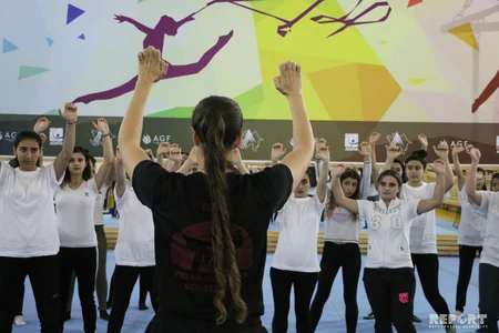 İsrailli təlimçi Bakıda qadınların özünümüdafiəsi üzrə master-klass keçib - FOTO