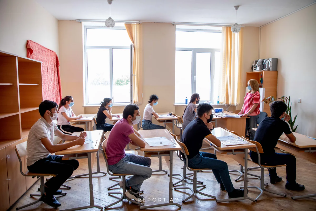 Bu gün 20 mindən çox şagird yenidən imtahan verəcək