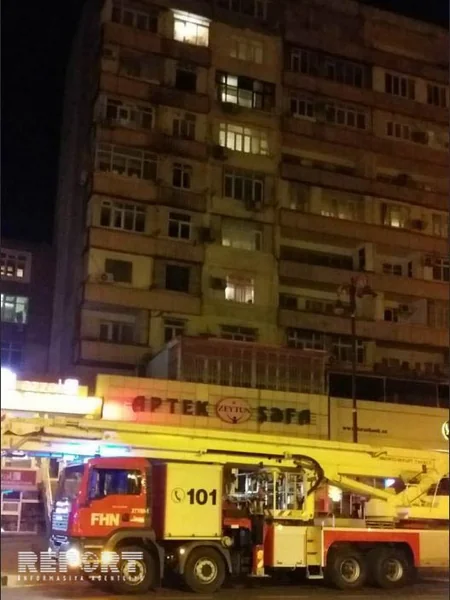 Bakıda çoxmərtəbəli binada yanğın hadisəsi olub - FOTO