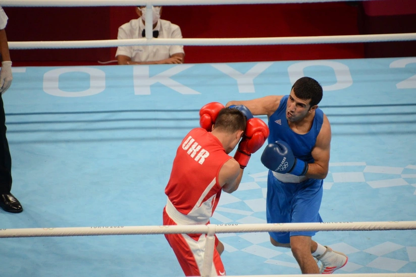 Azərbaycanlı dünya çempionu peşəkar boksa keçmək istəyir