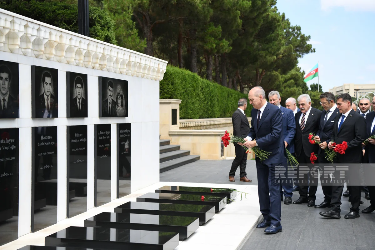Türkiyə parlamentinin sədri Heydər Əliyevin məzarını, Şəhidlər Xiyabanını və Türk Şəhidliyini ziyarət edib - YENİLƏNİB