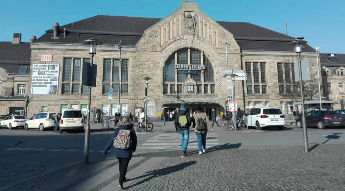 Dispute grows into brawl between Azerbaijanis and Arabs in Germany