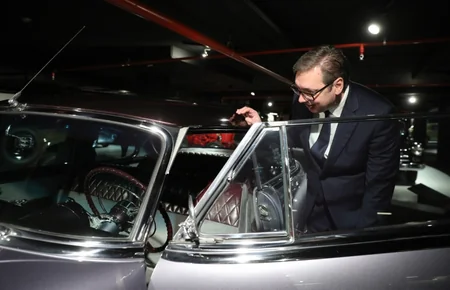 Serbiya Prezidenti Heydər Əliyev Mərkəzi ilə tanış olub