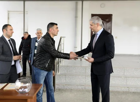 Daha 27 şəhid ailəsi və Qarabağ müharibəsi əlilinə mənzil verilib