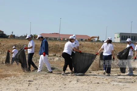 Bakıda milli insan hüquqları gününə həsr olunmuş aksiya keçirilib