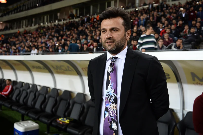 Türkiyəli məşhur mütəxəssis koronavirusa yoluxdu