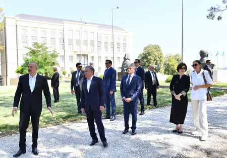Azərbaycan ilə Özbəkistan prezidentləri və xanımları Şuşaya səfər ediblər - YENİLƏNİB