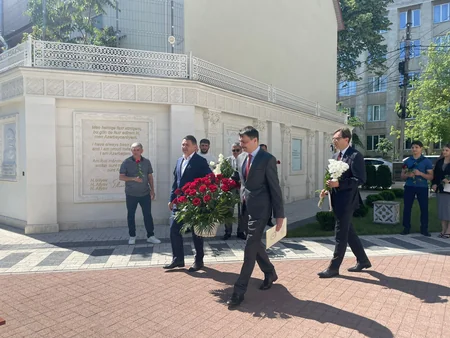 Азербайджанская диаспора Молдовы отметила день рождения Гейдара Алиева
