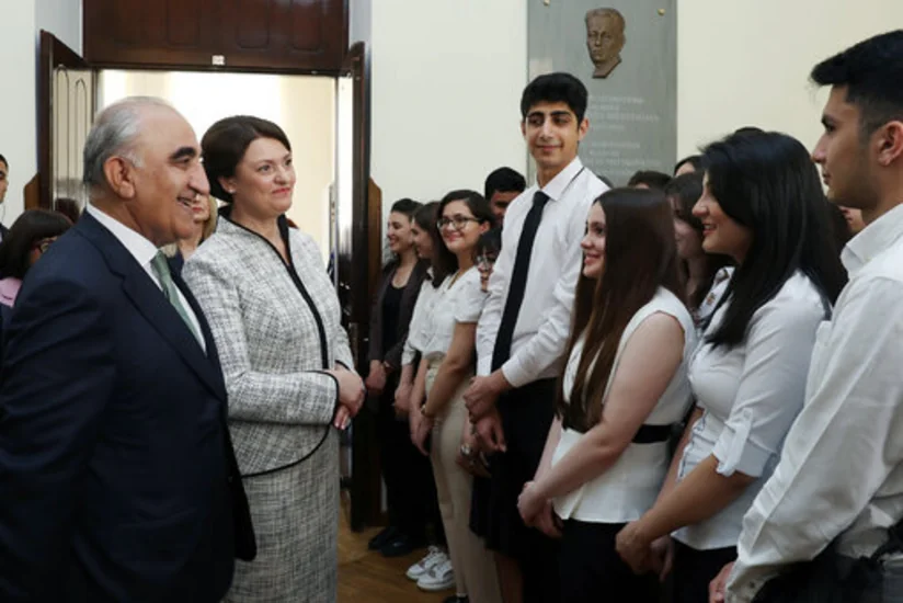 Первая леди Литвы посетила Азербайджанский государственный экономический университет