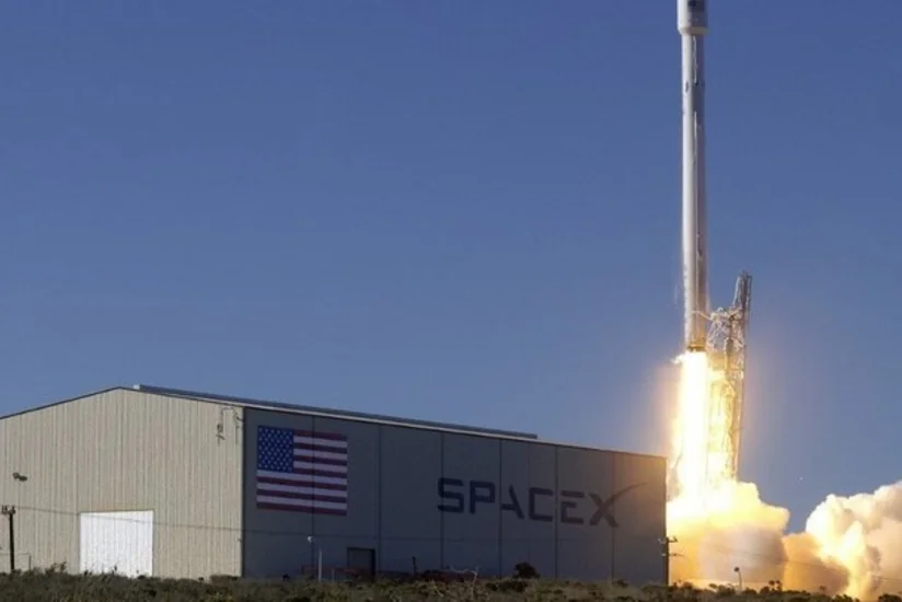 SpaceX вывела на орбиту новую партию интернет-спутников Starlink