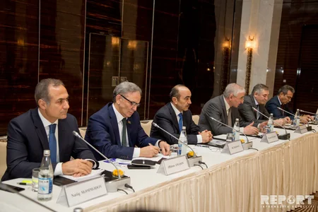 Prezident seçkilərində KİV-in rol və vəzifələrinə həsr edilən seminar-müşavirə keçirilib - YENİLƏNİB