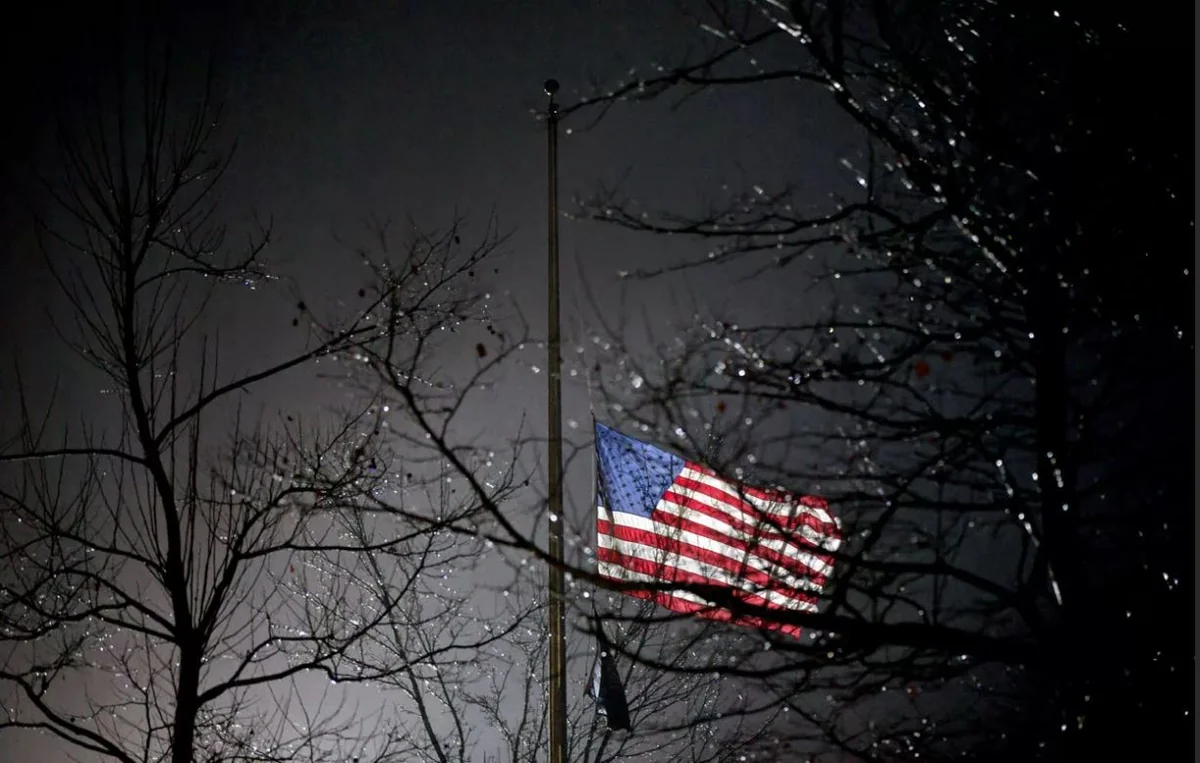 Bayden Kapitolidə hücumdan sonra ABŞ bayraqlarını endirməyi tapşırdı