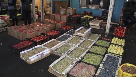 Vosmoyun axşam bazarı - qiymətlər ucuz, alıcılar az - VİDEOREPORTAJ