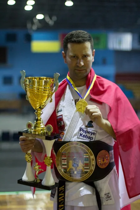 Azərbaycanlı diaspora sədri karate üzrə dünya çempionu olub