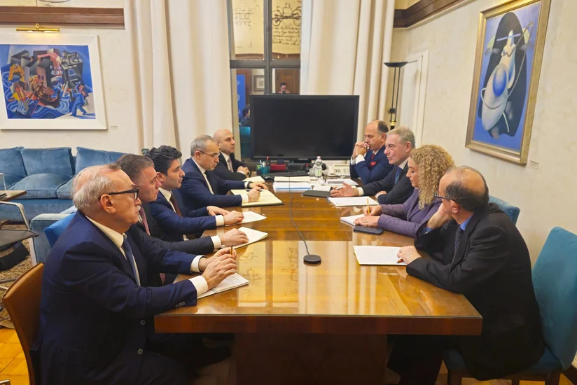 Azərbaycan İtaliya ilə birgə investisiya layihələrini müzakirə edib 