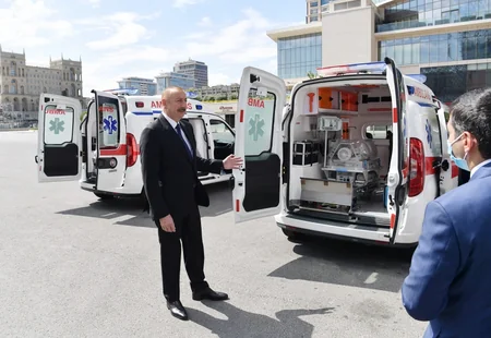 Prezidentin tapşırığı ilə Azərbaycana yeni təcili tibbi yardım avtomobilləri gətirilib 