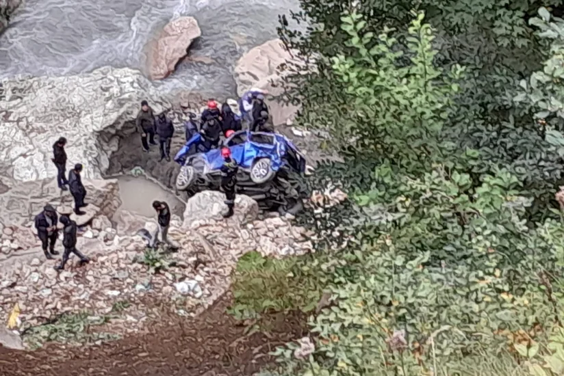 В Губе автомобиль упал в ущелье, есть погибшие