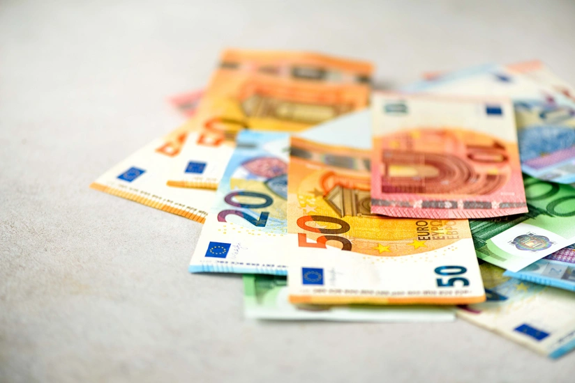Euro rises against US dollar in anticipation of inflation statistics in euro area