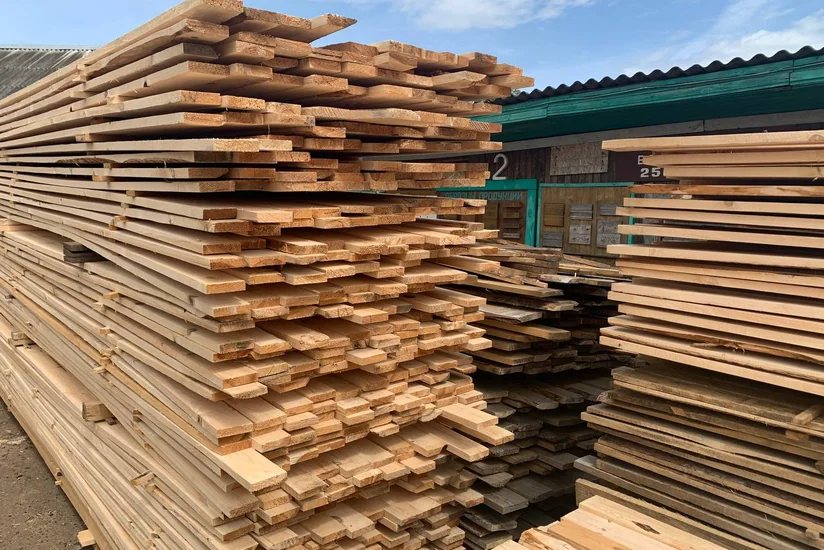 Rusiya vətəndaşları Azərbaycana qanunsuz taxta-şalban ixracında ittiham olunur