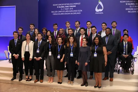 VI Qlobal Bakı Forumu çərçivəsində gənclərin panel müzakirəsi keçirilib
