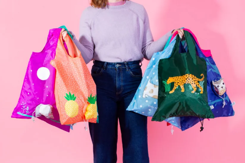 Deputat: Azərbaycanda xüsusi alış-veriş çantaları istehsal edilməlidir